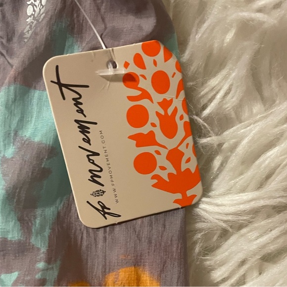 Free People FP Movement NWT Women’s Colorburst Hiking Short, Humming Floral. M - Picture 12 of 13